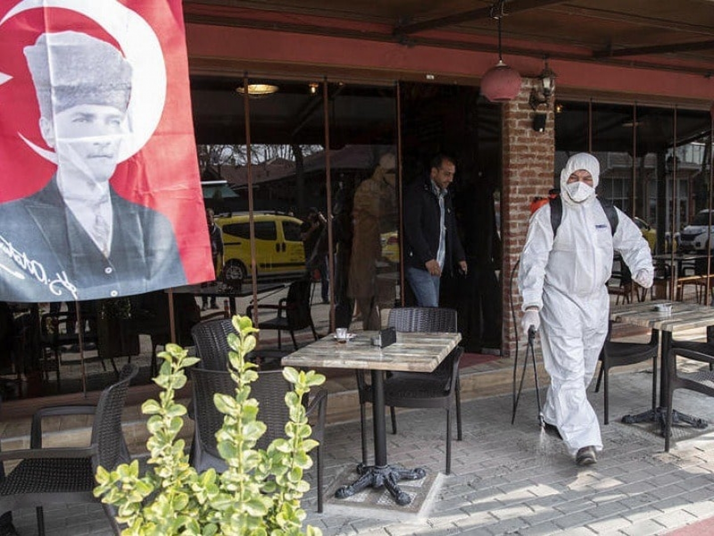 Не менее 11 граждан РФ умерли от коронавируса в Турции